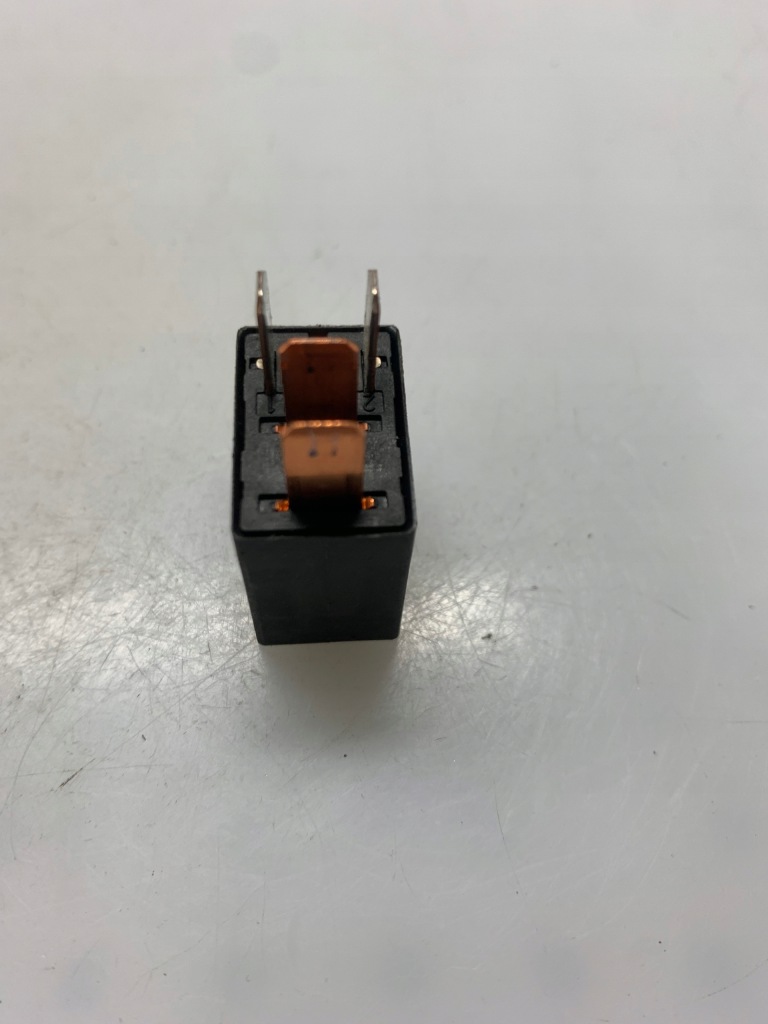 фото №1, Реле mitsubishi mb953382