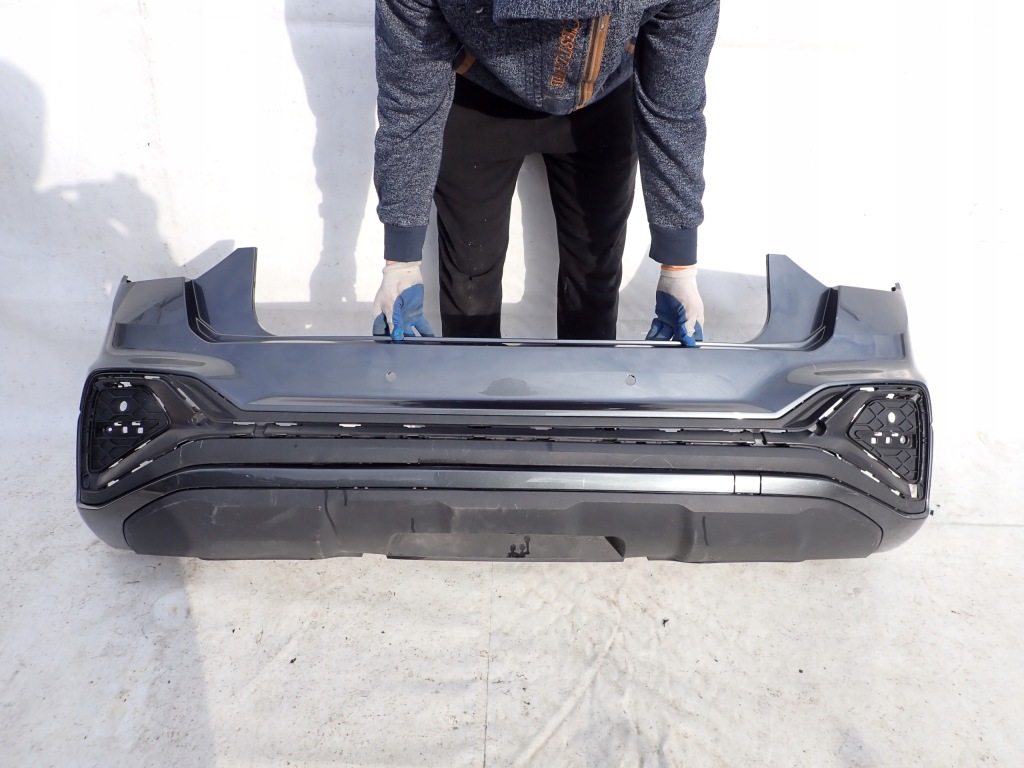 Купить Audi оригинальный номер 81a807511