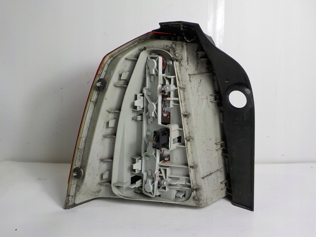 фото №9, Opel zafira b lift лампа права задня задня