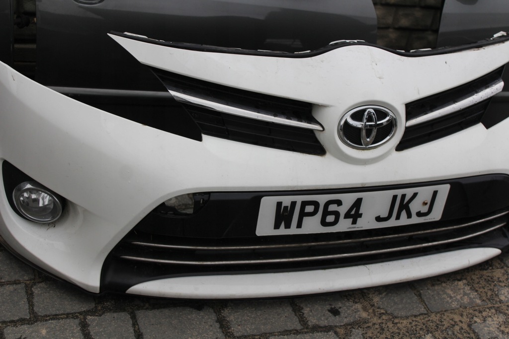 фото №3, Бампер перед решётка радиатора verso r2 цвет 040 kompletny 2014r