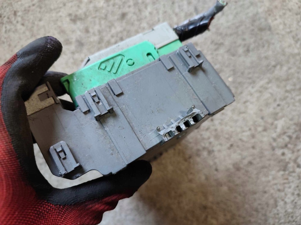 фото №4, Коробка предохранителей honda accord viii 8 tl0-e014