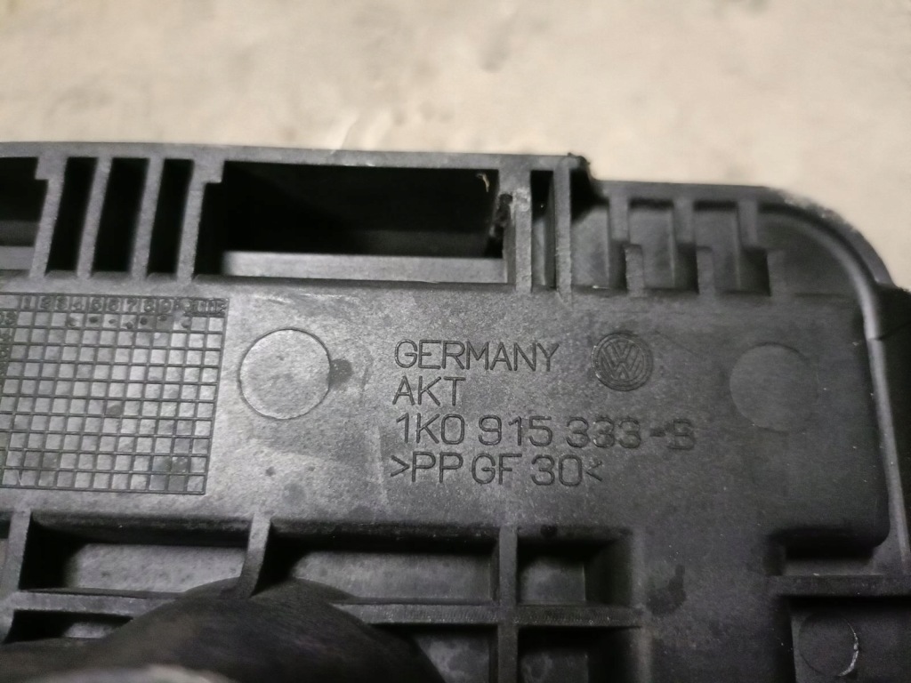 фото №5, Корпус аккумулятор audi a38p 1k0915333