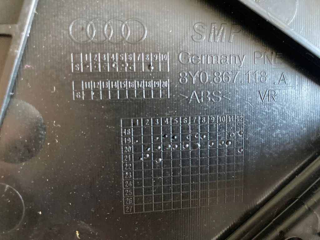 фото №11, Audi a3 8y обшивка двері правий перед ambiente led