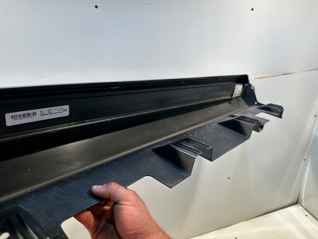 фото №9, Mercedes gle w167 amg молдинг порог левая