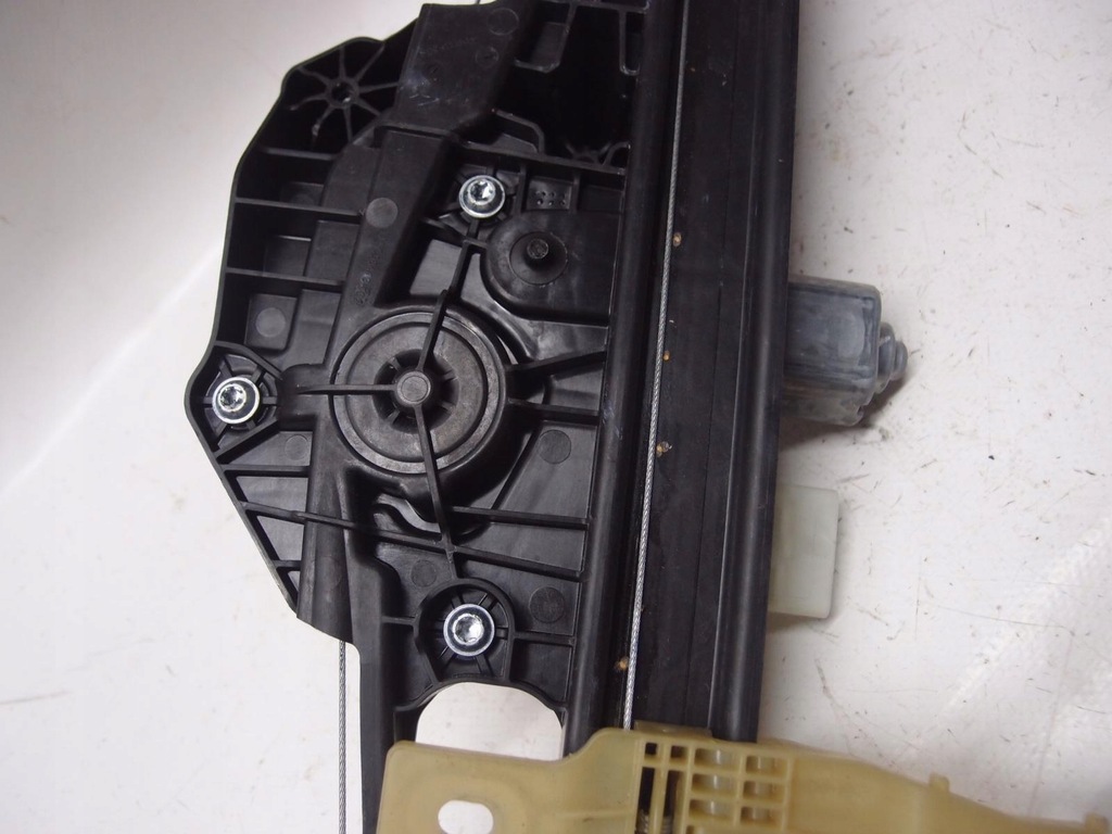 фото №10, Подъемник стекло левый перед captur ii 807215326r