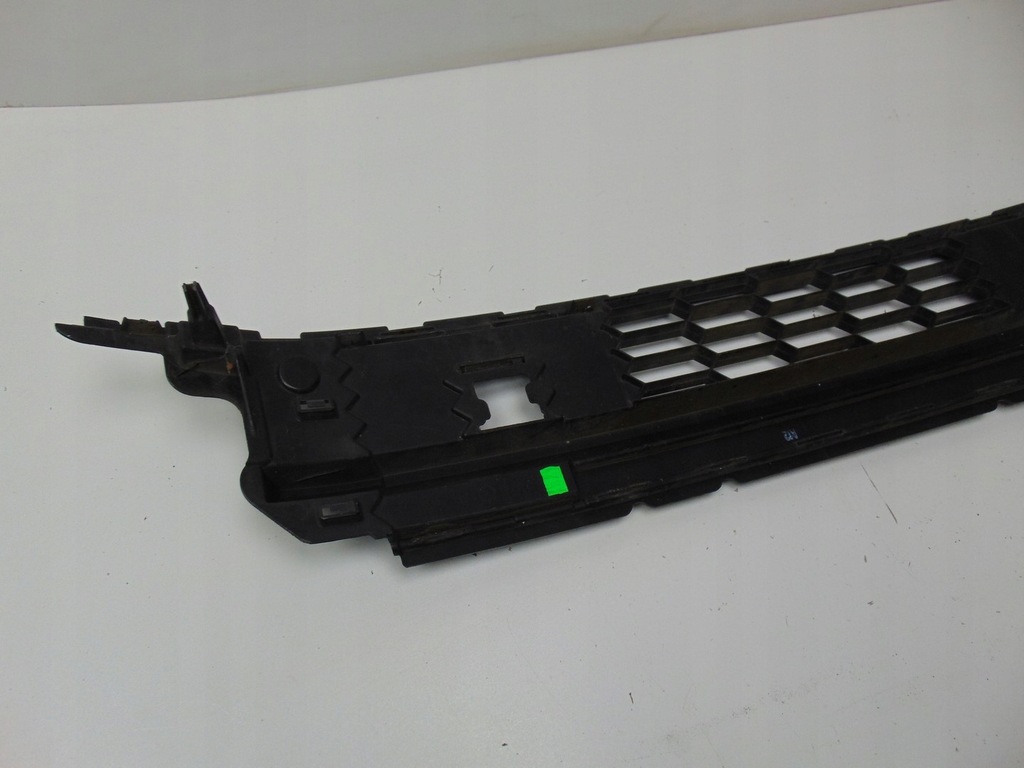 фото №13, Решётка w бампер средняя перед skoda kodiaq 565853677a