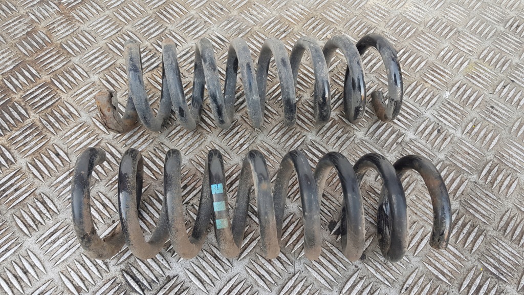 Mercedes w209 пружина задний  подвеска Цена