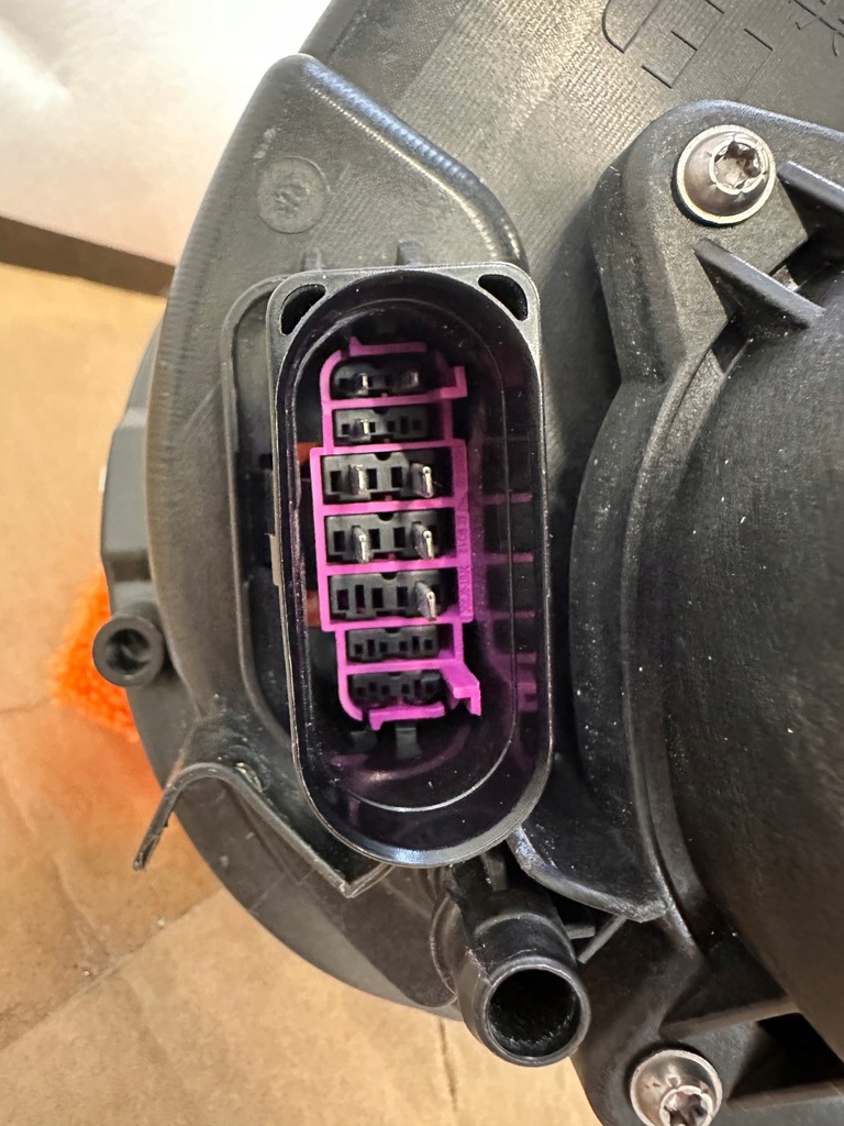 фото №12, Porsche cayenne ii lift 14-18 7p5 лампа full led правая 7p5941774k