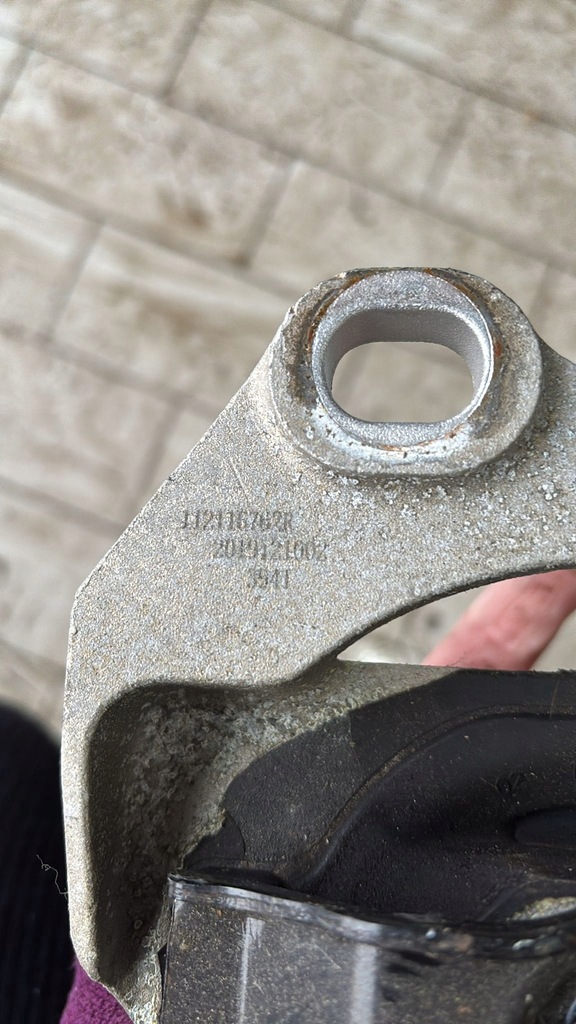 фото №9, Кронштейн подушка двигуна dacia spring