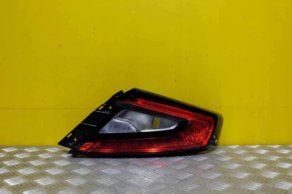 фото №1, Subaru wrx 2022- лампа задняя правая usa