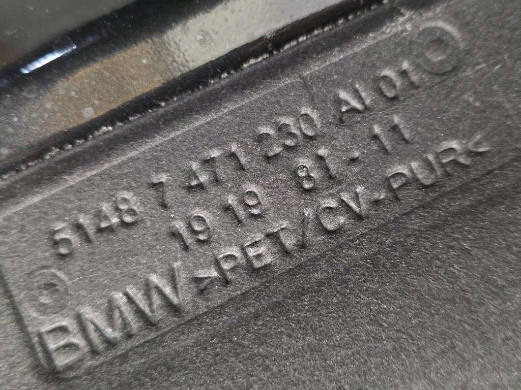 Капот bmw x1 f48 51487471230 оригинальная + шумоизоляция Доставка