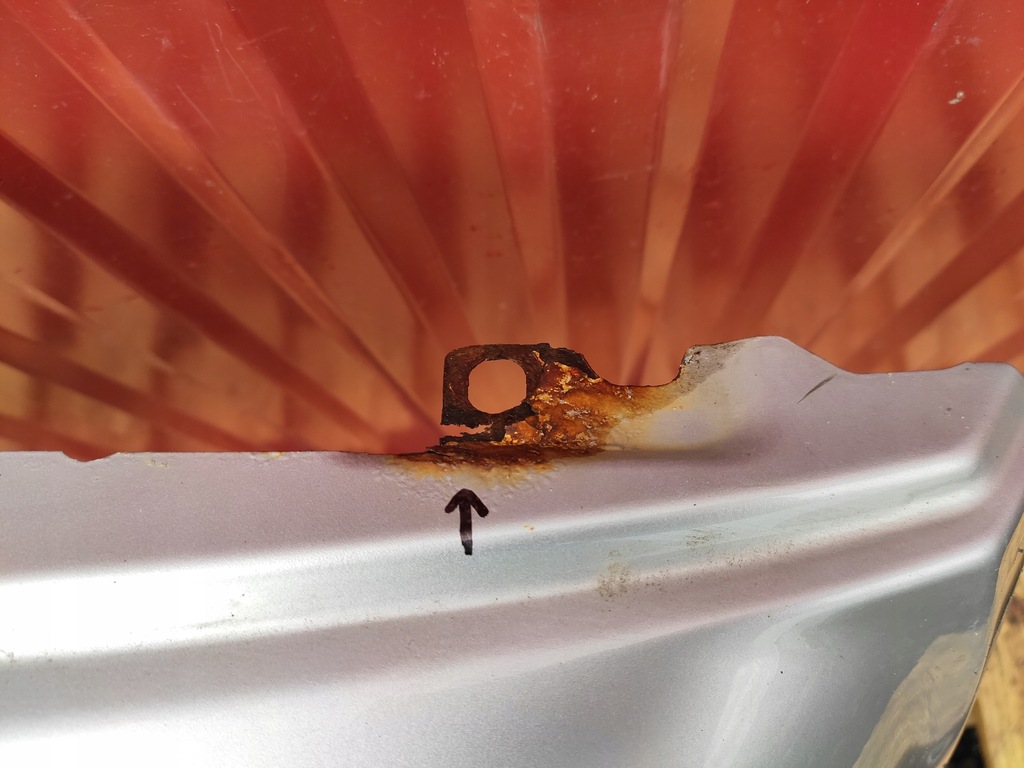 фото №7, Jeep commander крыло правый перед ps2 накладка оригинал do покраска