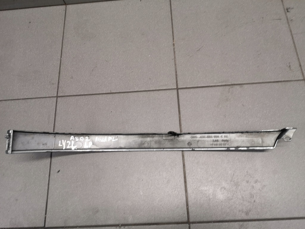 фото №11, Молдинг pod фара права audi a8 d2 lyzl 4d0853208c