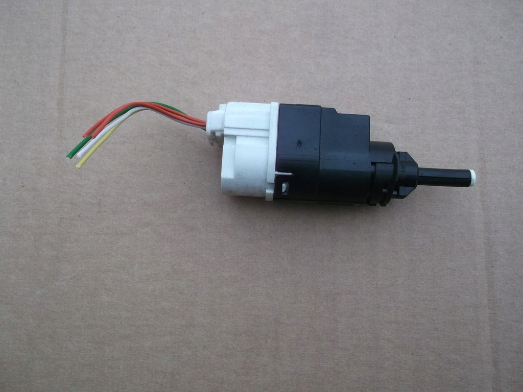 фото №1, Renault датчик педали свет стоп