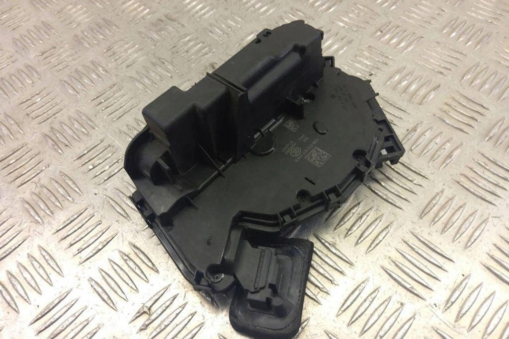 фото №8, Замок лівих передніх двері vw id.3 e11 5tc837015b electric 107kw 2021