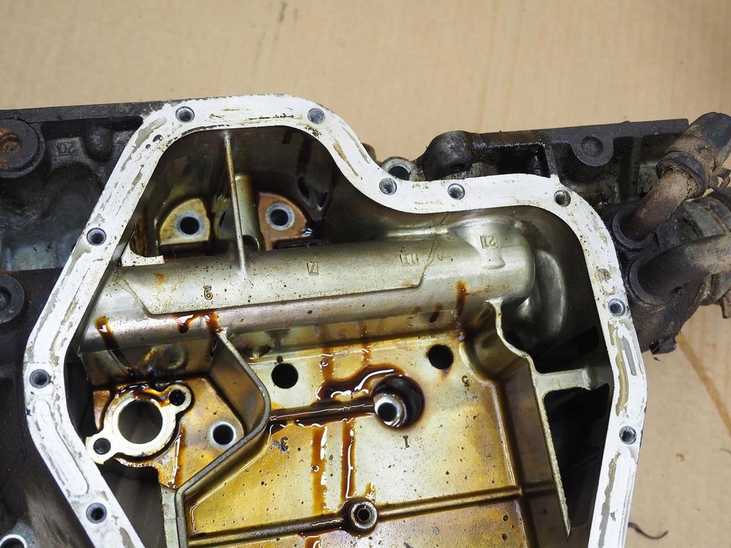 фото №14, Subaru legacy outback 3.0 h6 ez30 поддон масляная