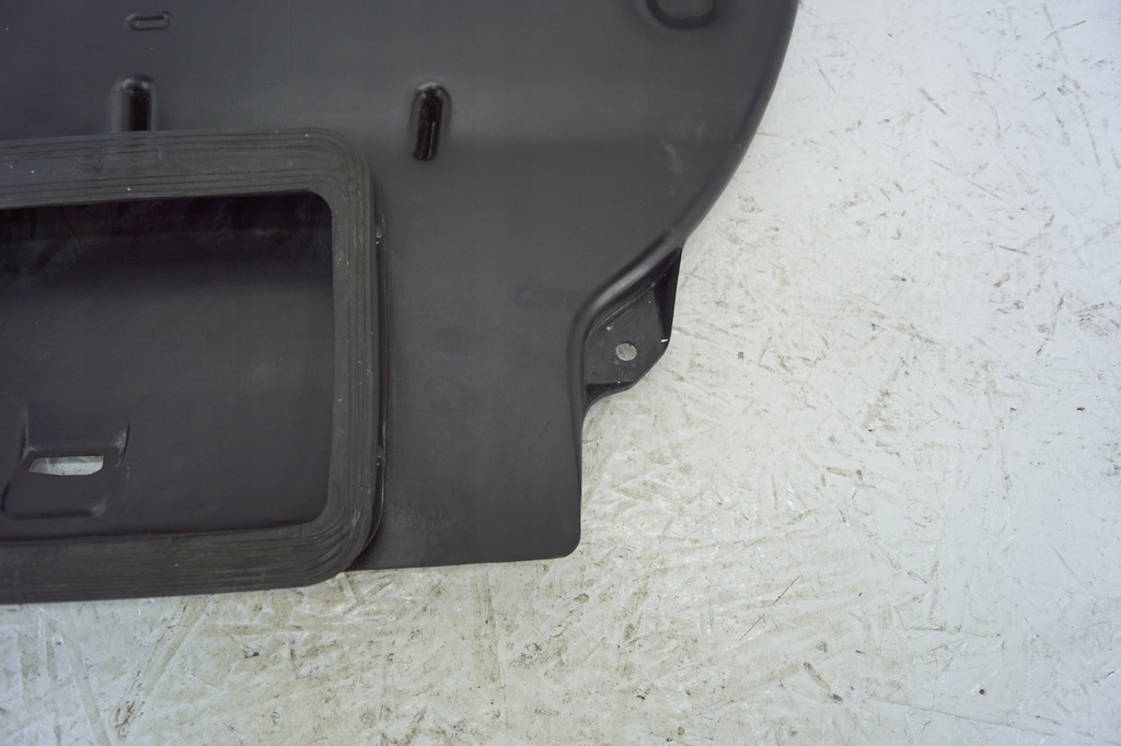 фото №8, Впуск повітря капот toyota yaris i 55823-52010