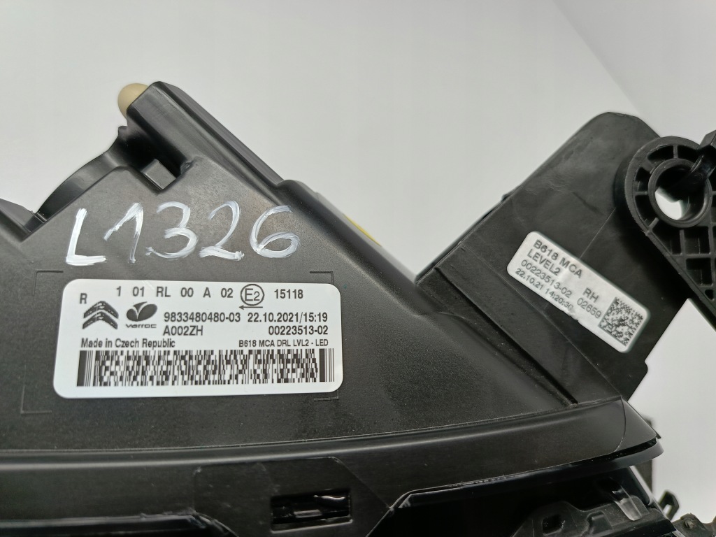 Citroen c3 3 рестайлінг  20- фара правий ліхтар drl праве перед led 9823312980 Оригінал