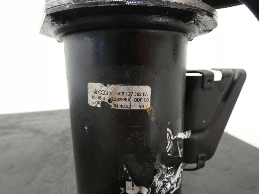 фото №6, Корпус фільтра пального skoda octavia vw golf vii t-roc 1,6tdi 5q0127399fa