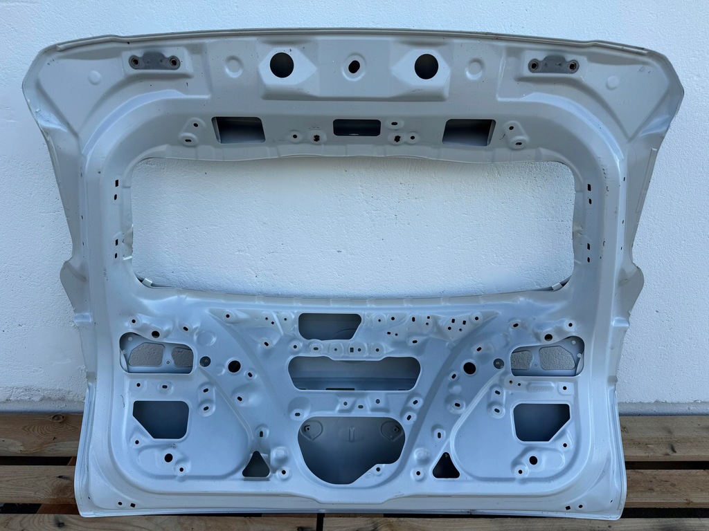 фото №7, Крышка багажника багажника задняя задняя toyota corolla cross 2022- bardzo ladna оригинальный