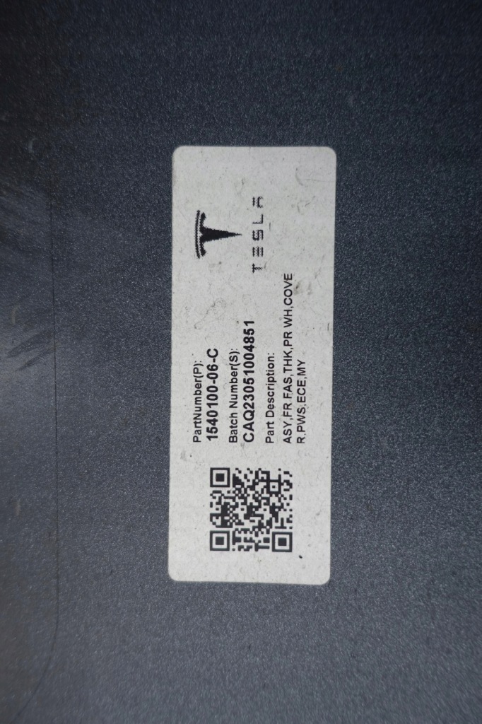 Tesla model y 2020- бампер перед передний 1493745-00-a Оригинал