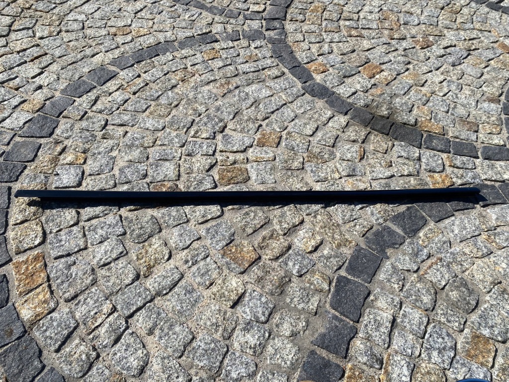 Купить Mercedes 167 молдинг дверь левая задний  1677305011 оригинал