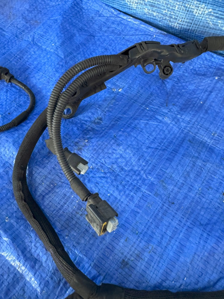 Джгут акумулятор peugeot citroen 1.5 blue hdi 9815733180 в Україні