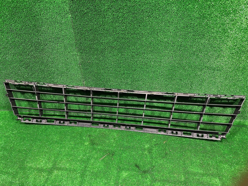 фото №10, Решётка бампера средняя renault clio iii lift 09-12r 2005952