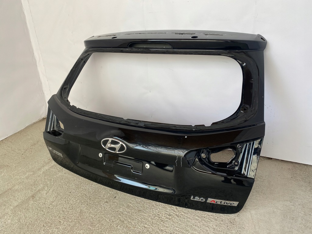 фото №9, Hyundai i20 ii lift 2018-2020r na lotkę спойлер крышка багажника багажника