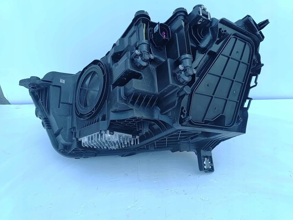 Audi q3 2 83a фара правий перед передня led 6243 Ціна