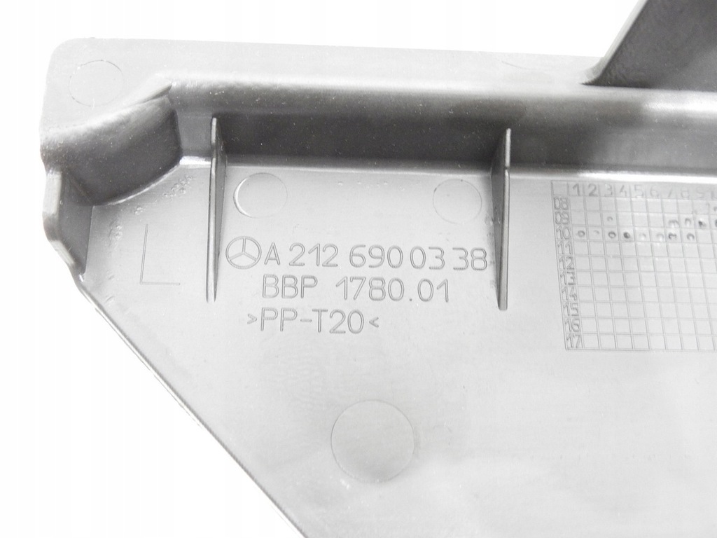 фото №7, Молдинг напрямна шторка ліва mercedes w212 kombi