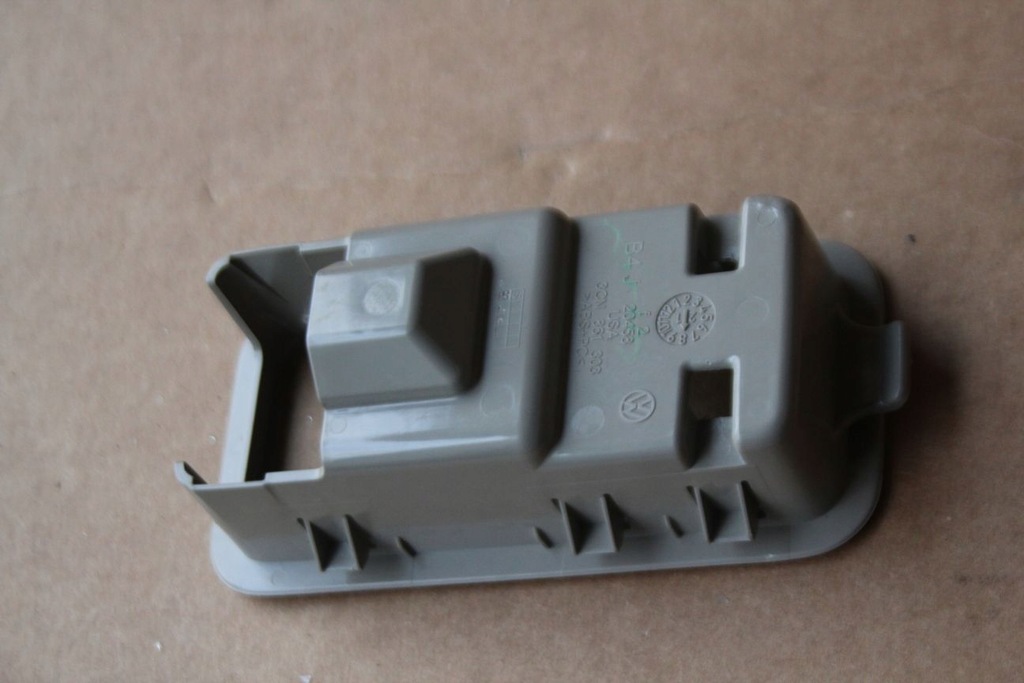 фото №3, Свет led рамка дверь правый задняя потолок vw atlas