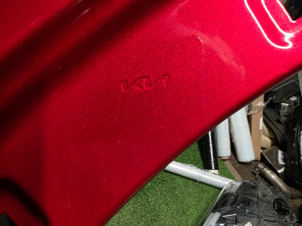 Крила правий перед kia ev6 Зі Шроту