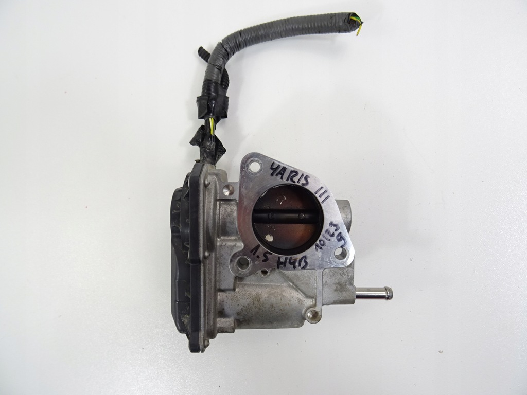 фото №9, Карбюратор toyota yaris _p13_ 2203047040 1.5l hybrid 54kw 2015