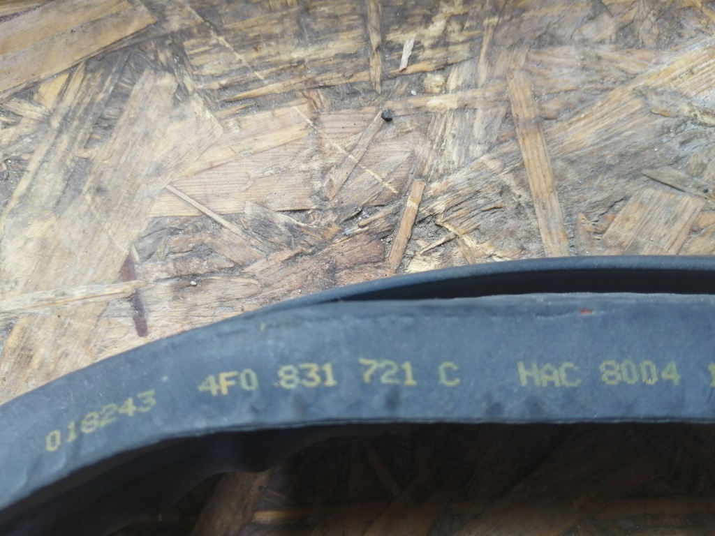 фото №4, Audi a6 c6 sedan прокладка двері правий перед