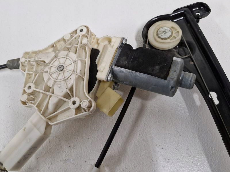 фото №6, Mercedes benz slk r171 подъемник стекло правый 6 pin