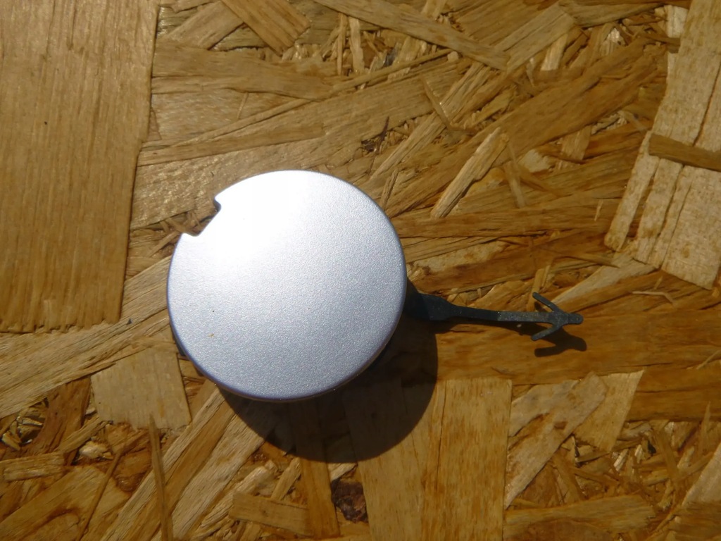 фото №1, Dacia sandero ii 12-16 заглушка фаркоп hak бампер задня 511657929r