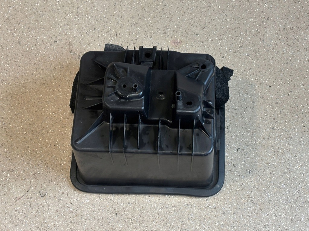 Основа акумулятор ford mustang vi gr3b10723b Недорого