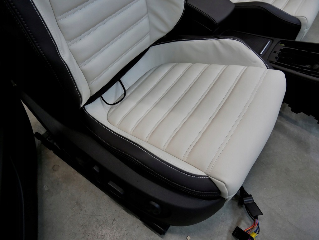 фото №8, Сиденья комплект кожа коричневый beż vw passat cc lift