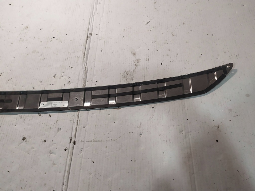 фото №12, Молдинг бампера задняя багажника peugeot 2008