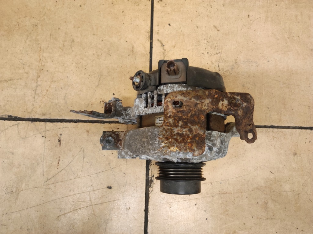 Генератор yaris 3 3 1.33b Недорого