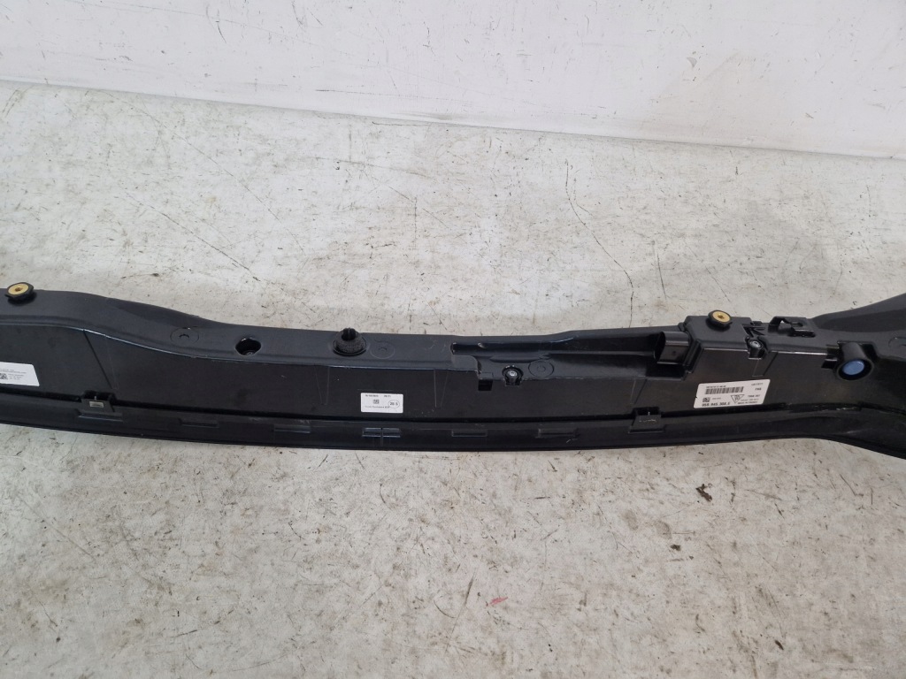 Накладка крышки багажника задний  фара led porsche macan рестайлинг  gts 95b945308e с Разборки