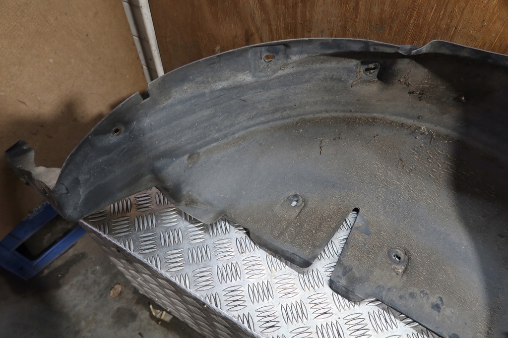 фото №10, Підкрилок правий задня megane iii kombi 767489097r