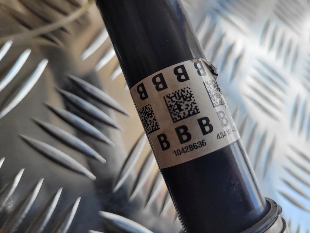 фото №13, Toyota yaris cross приводной вал передняя правая оригинал fv