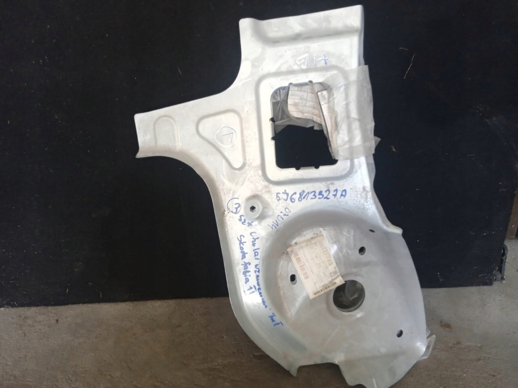 фото №1, Панель фари l задня skoda fabia ii hb 5j6813327a