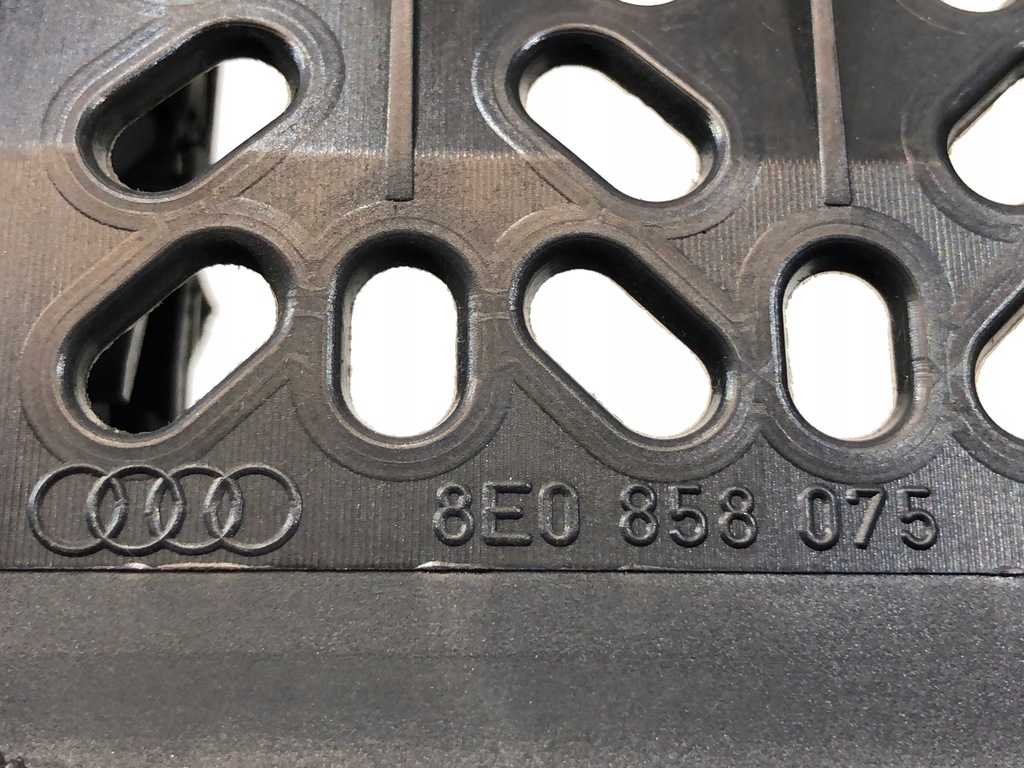 фото №5, Audi a4 b6 корзина рамка радіо 2 din