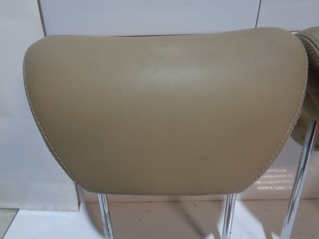 фото №6, Підголівники сидінь передніх lancia thesis 02-09 beż