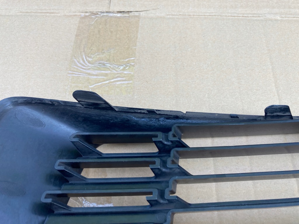 Volvo xc90 2 r design рестайлинг  решётка бампера правая orygi. с Разборки