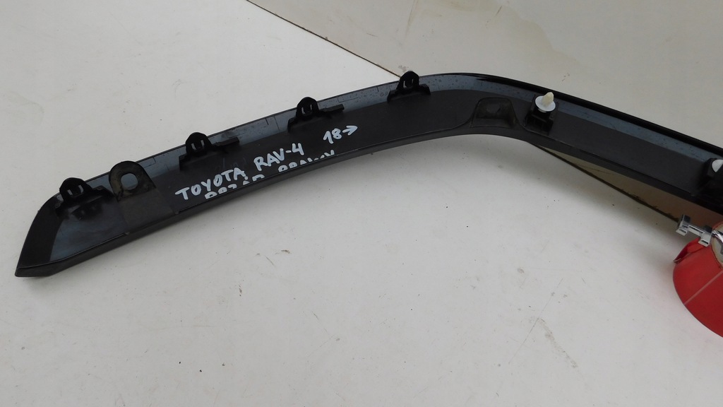 фото №5, Молдинг na крыло toyota rav 4 правый перед 19-21