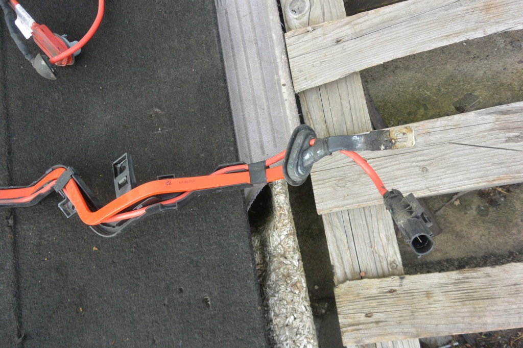 Кабель шланг плюсовой аккумулятор bmw 3-seria f30 330e гибрид lci в Украине